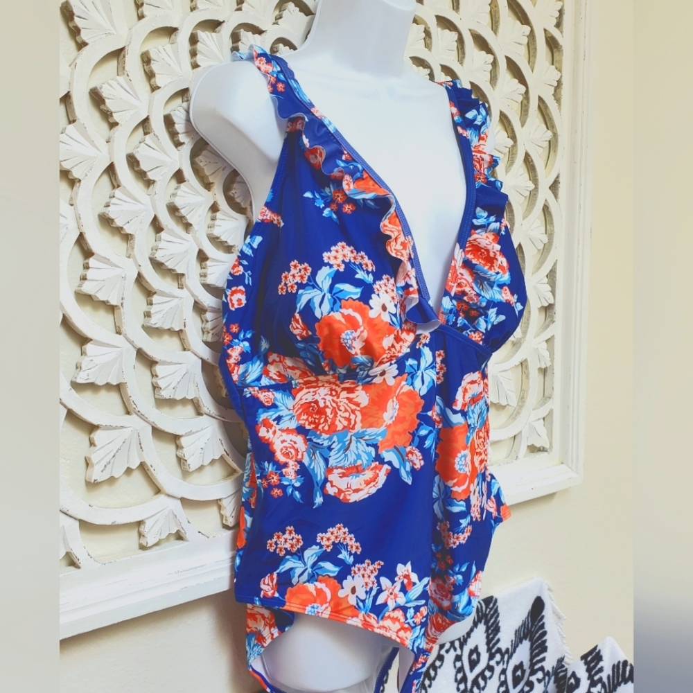 Perfectly Unique Floral Ruffle One Piece Swimsuit 4X NWOT